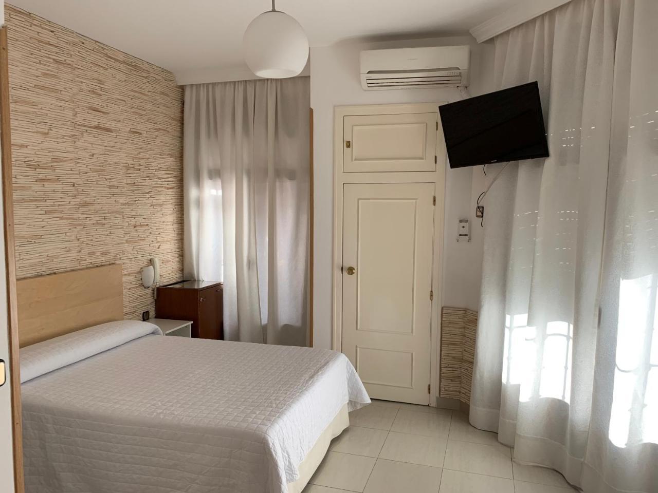 Hostal Cervantes Valdemoro Exteriér fotografie